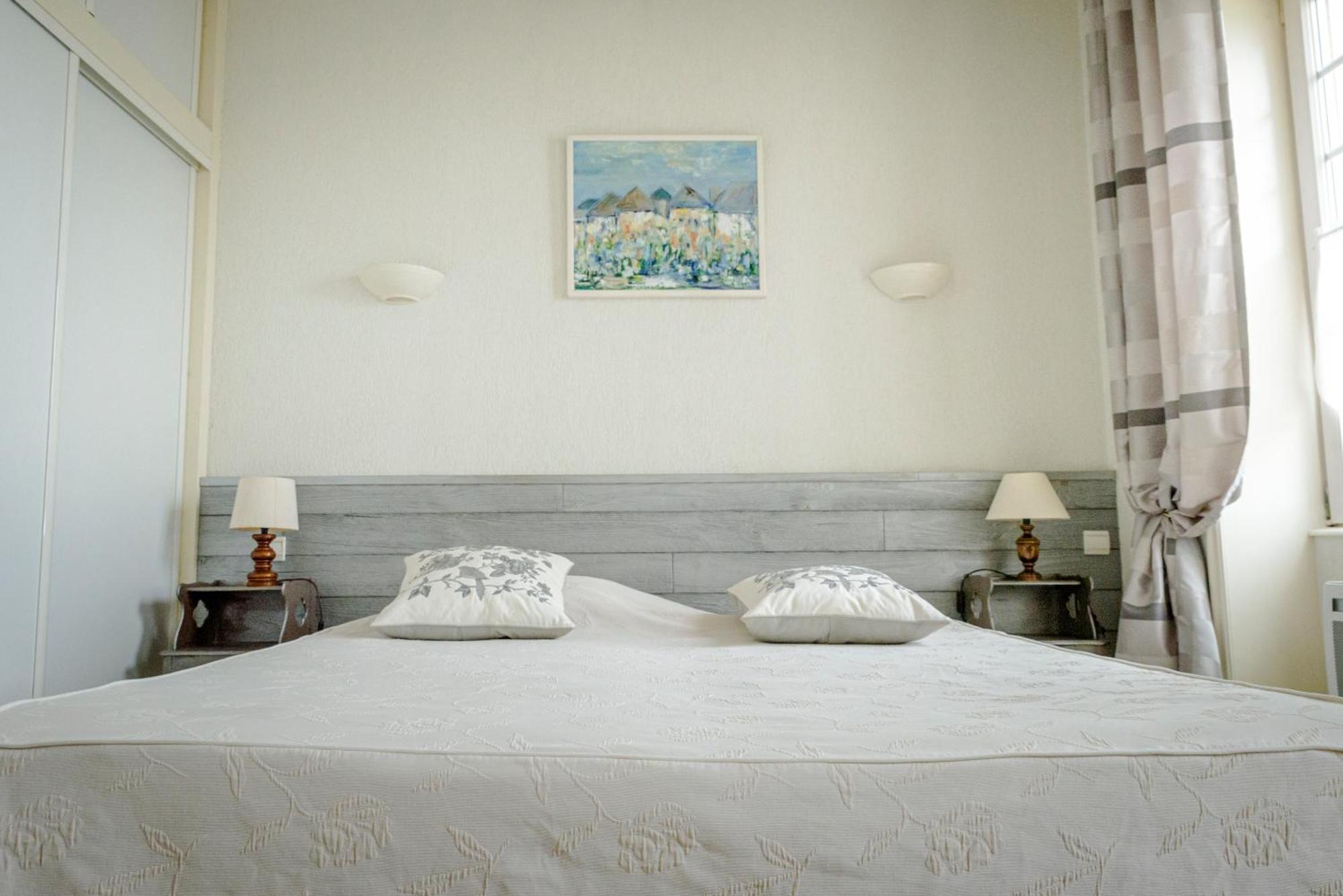 Studios et Appartements Les 4 Vents Luc-sur-Mer Exterior foto