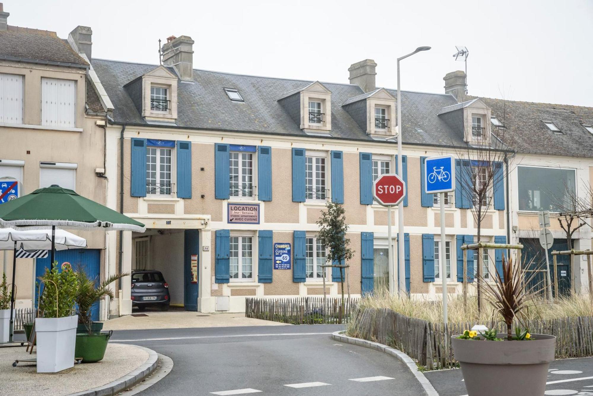 Studios et Appartements Les 4 Vents Luc-sur-Mer Exterior foto